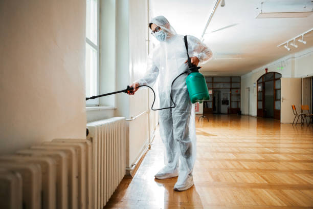 Best Pest Control Treatment  in Sharon, WI